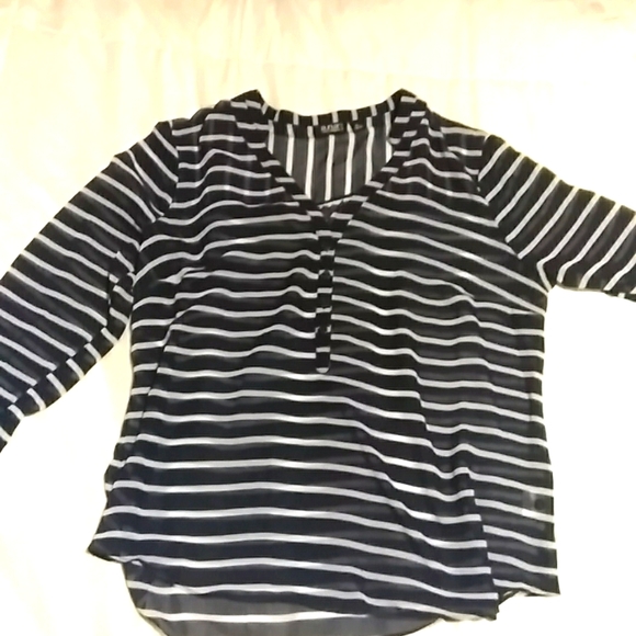 Blouse - Picture 3 of 4